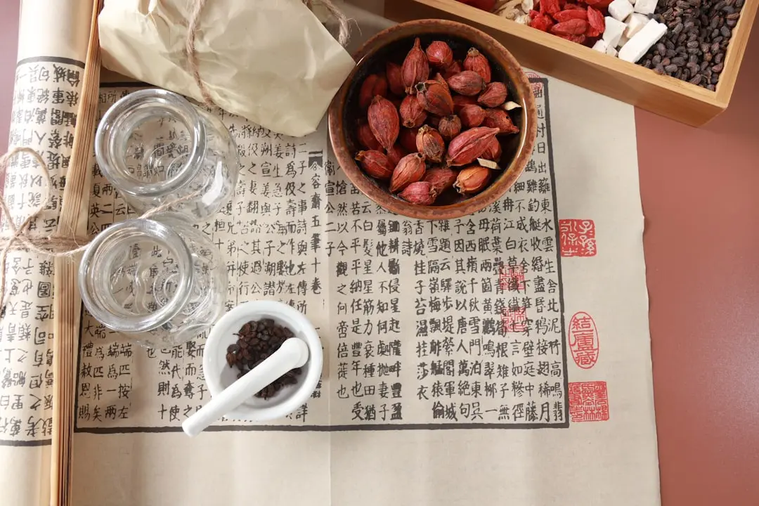海口企业名片设计：不同材质与工艺效果对比分析